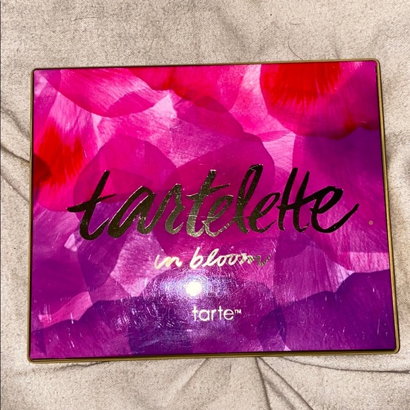 tarte Other - Tartelette in bloom